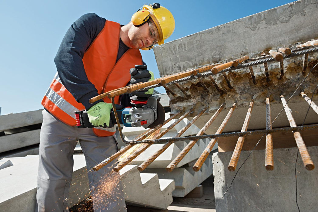 BOSCH Akku-ugaona brusilica GWS 18V-10 SC (06019G340E)-SBT Alati Beograd