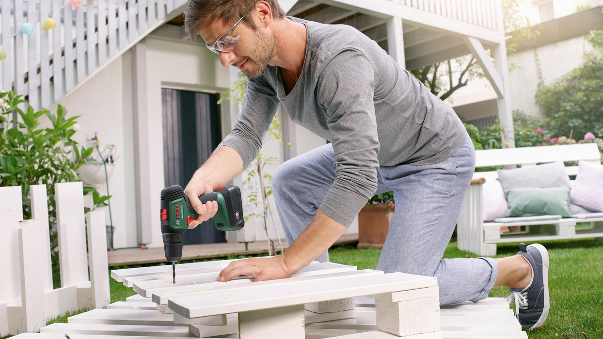 BOSCH UniversalDrill 18V - Akku-bušilica i uvrtanjač Universaldrill (06039D4005)-SBT Alati Beograd