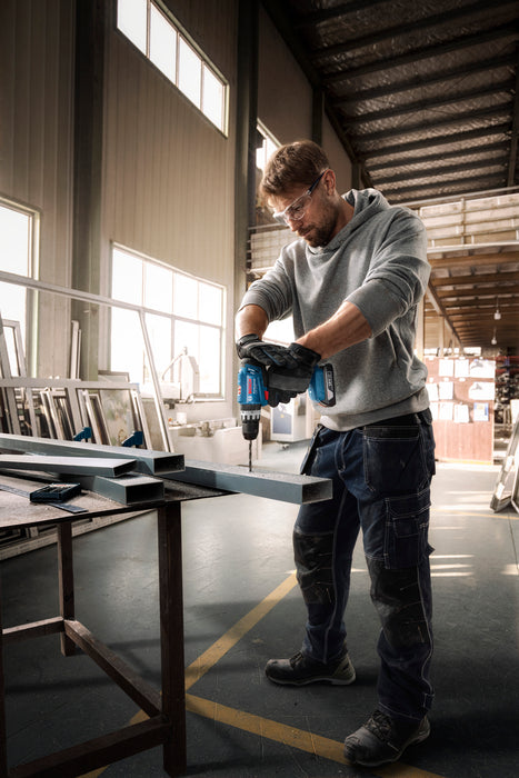 BOSCH Komplet od 3 alata od 18 V: GSB + GST + GBH + 2x GBA 18V (1x 2.0Ah + 1x 4.0Ah) + GAL - Combi komplet 18V GSB+GST+GBH+1x2Ah+1x4A (0615A500BL)-SBT Alati Beograd