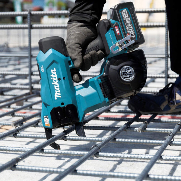 Akumulatorski vezivač armature Makita TR001GZ; 40V XGT; bez baterije i punjača