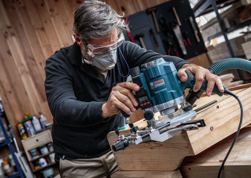 BOSCH Kombinovani set PRO glodala, prihvat 1/4″, 15 delova - Set glodala 15 kom Mixed 1/4" prihvat (2607017473)-SBT Alati Beograd