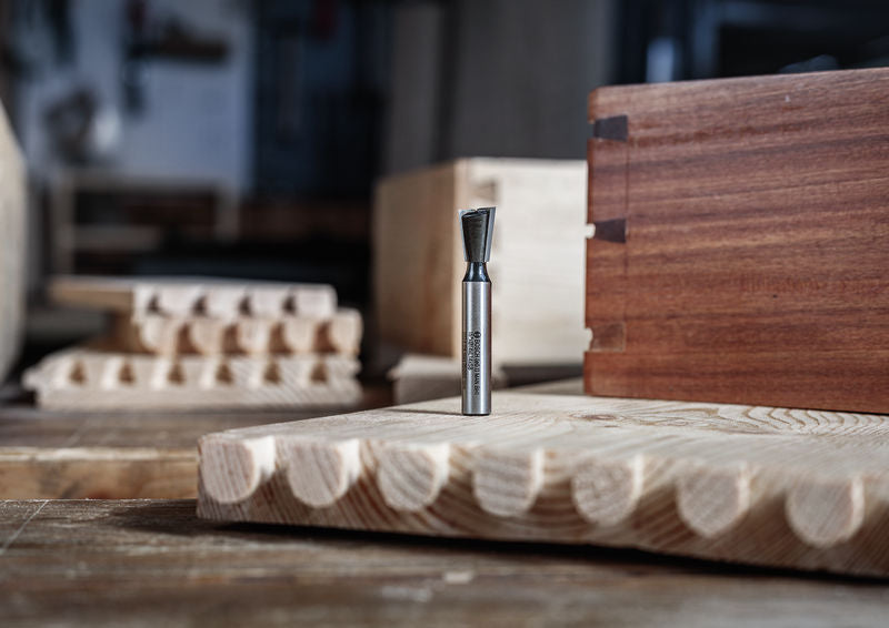 BOSCH PRO glodalo za zupčaste žlebove, 15°, prihvat 1/4″ - Glodalo za ivice Dovetail Bit (2608629689)-SBT Alati Beograd