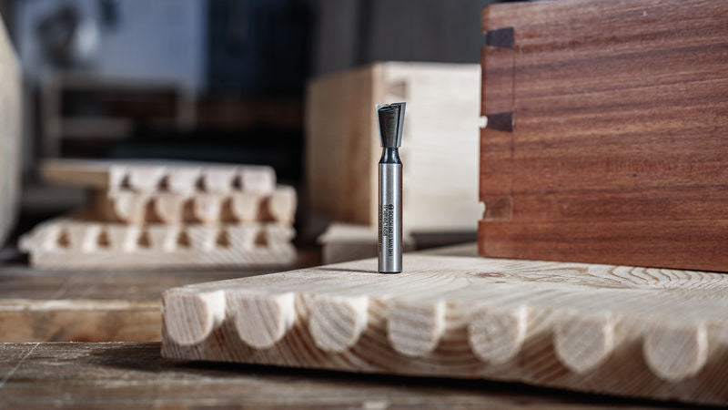 BOSCH PRO glodalo za zupčaste žlebove, 15°, prihvat 1/4″ - Glodalo za ivice Dovetail Bit (2608629689)-SBT Alati Beograd