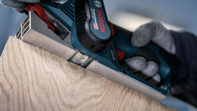 BOSCH PRO nož za rende, 82×5,5×1,1 mm - NOŽ RENDEA          82mm (2608635904)