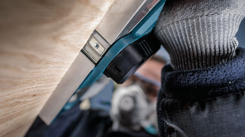 BOSCH PRO nož za rende, 82×5,5×1,1 mm - NOŽ RENDEA          82mm (2608635904)