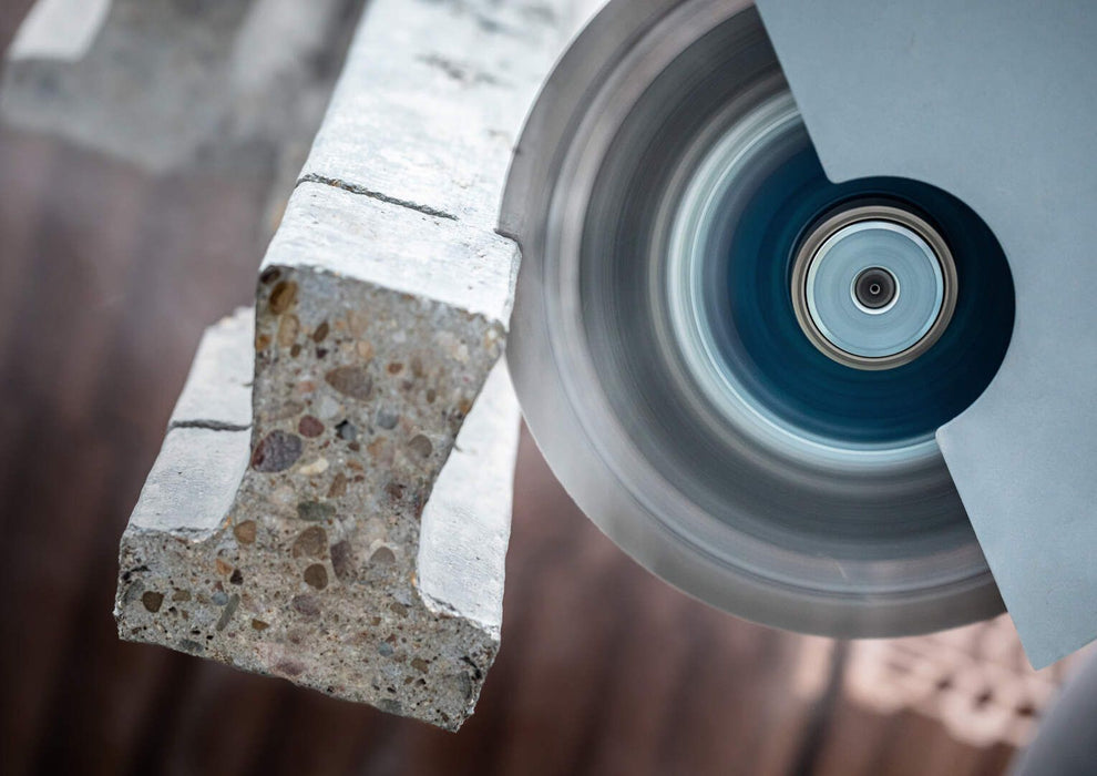 Bosch EXPERT MultiMaterial dijamantska rezna ploča 115 x 22,23 x 2,2 x 12 mm - 2608900659