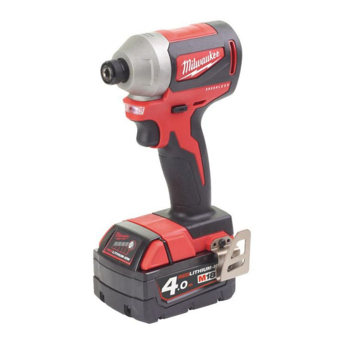 Milwaukee - Udarni odvijač bez četkica 1/4" HEX 18 V, 4,0 Ah, u kutiji, sa 2 baterije i punjačem M18 CBLID-402C - 4933464534