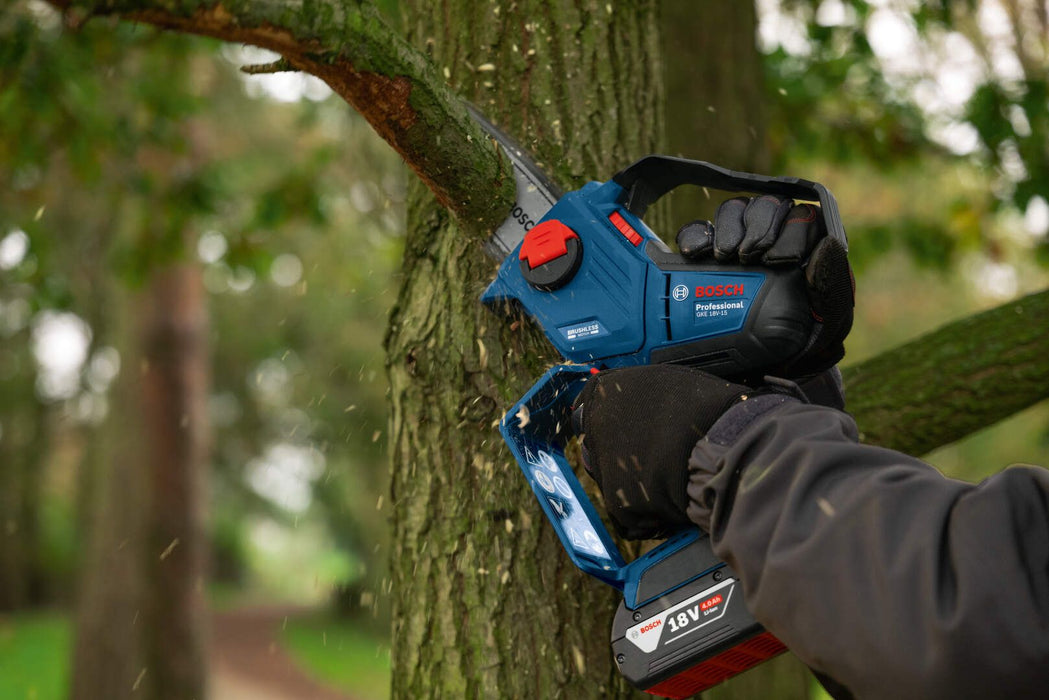 Akumulatorska lančana testera Bosch GKE 18V-15 Professional Solo bez baterije i punjača (06008D7000)-SBT Alati Beograd