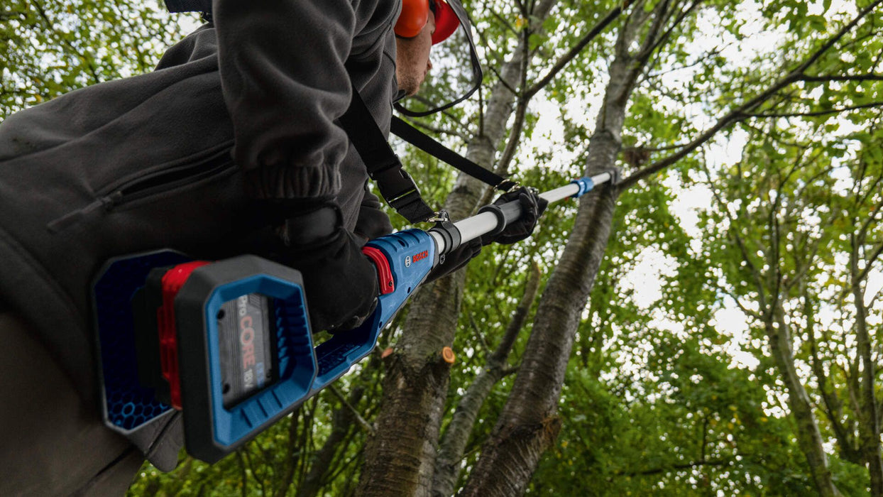 Akumulatorska lančana testera sa teleskopskom drškom Bosch GKE 18V-25 TP Solo (06008D6000)-SBT Alati Beograd