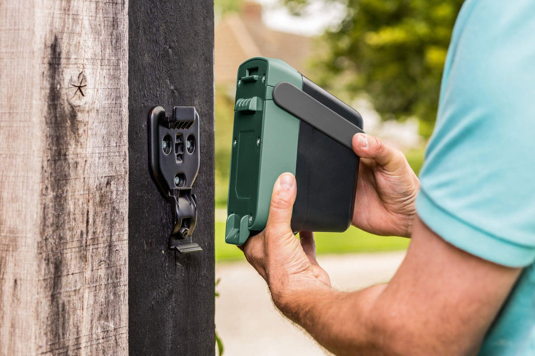 Akumulatorska pumpa za zalivanje Bosch GardenPump 18 Solo; bez baterije i punjača (06008C4201)