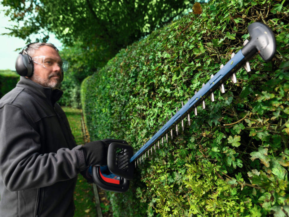 Akumulatorske makaze za živu ogradu Bosch GHE 18V-50 (II) Solo Professional bez baterije i punjača (06008C9600)-SBT Alati Beograd