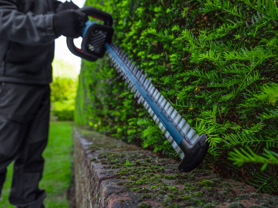 Akumulatorske makaze za živu ogradu Bosch GHE 18V-60 (II) Solo Professional bez baterije i punjača (06008C9400)-SBT Alati Beograd