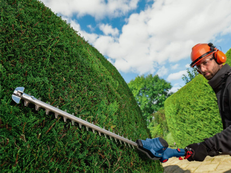 Akumulatorske teleskopske makaze za živu ogradu Bosch GHE 18V-50 TP Professional Solo (06008D5000)-SBT Alati Beograd
