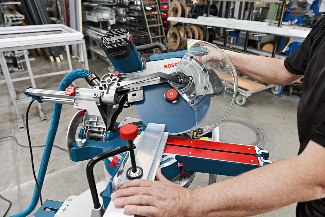 Stacionarna potezna kružna testera Bosch GCM 12 SDE /potezni ger/ (0601B23100)