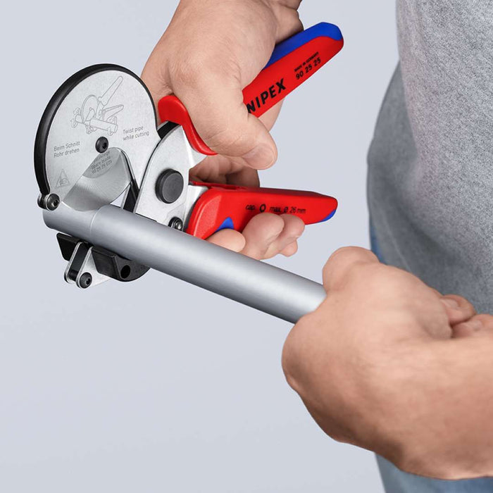 Knipex rezač za plastične i kompozitne cevi do Ø26mm (90 25 25)